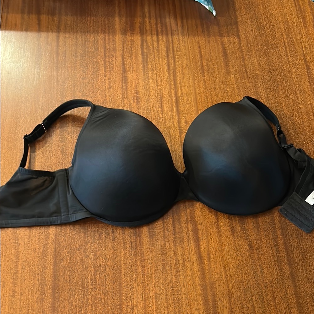 42G Cacique Black Bra